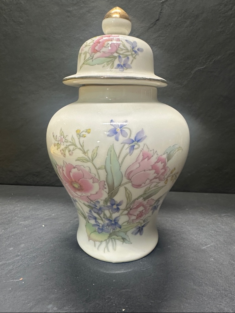 Japanese Fine China Vintage Lidded Vase Floral Decorative Collectible Ginger Jar